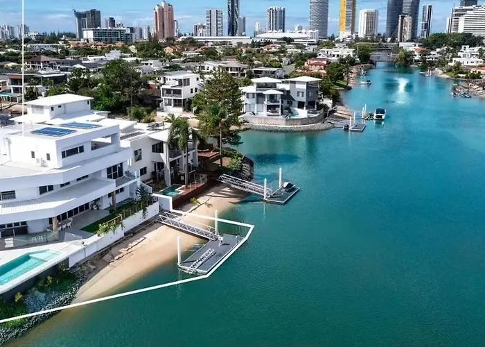Summerland Luxury House In Broadbeach Waters