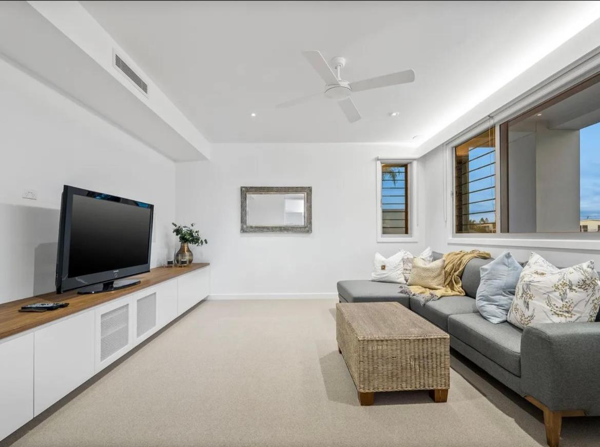 Summerland Luxury House In Broadbeach Waters Gold Coast